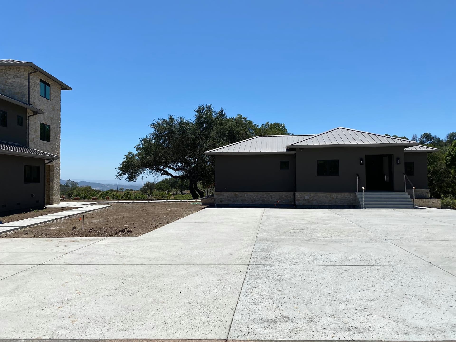 Atlas Peak Mountain Winery - Sill Family Vineyards foto 4