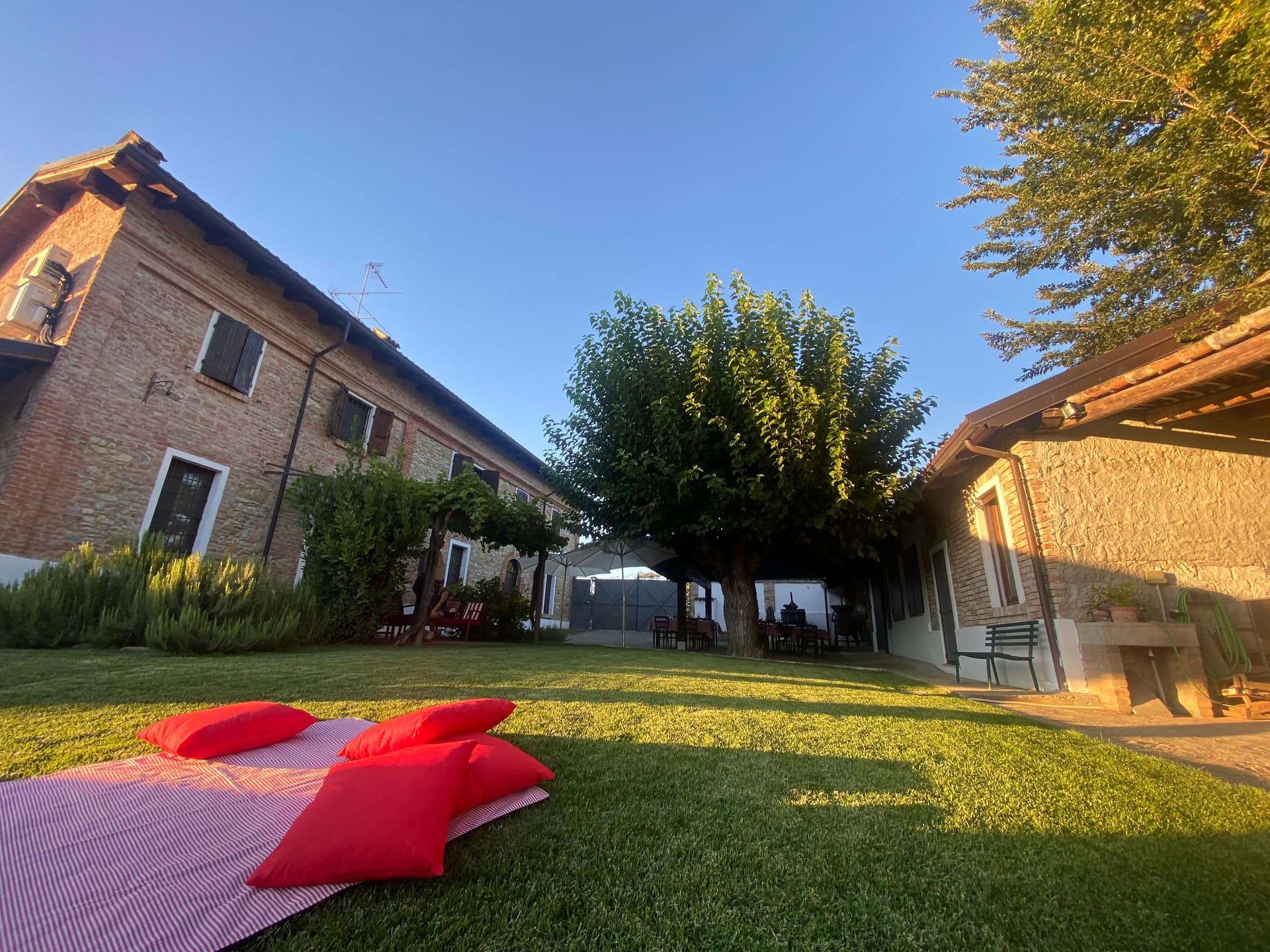 Almoço, Degustação de 4 Vinhos e Visita à Adega foto 2