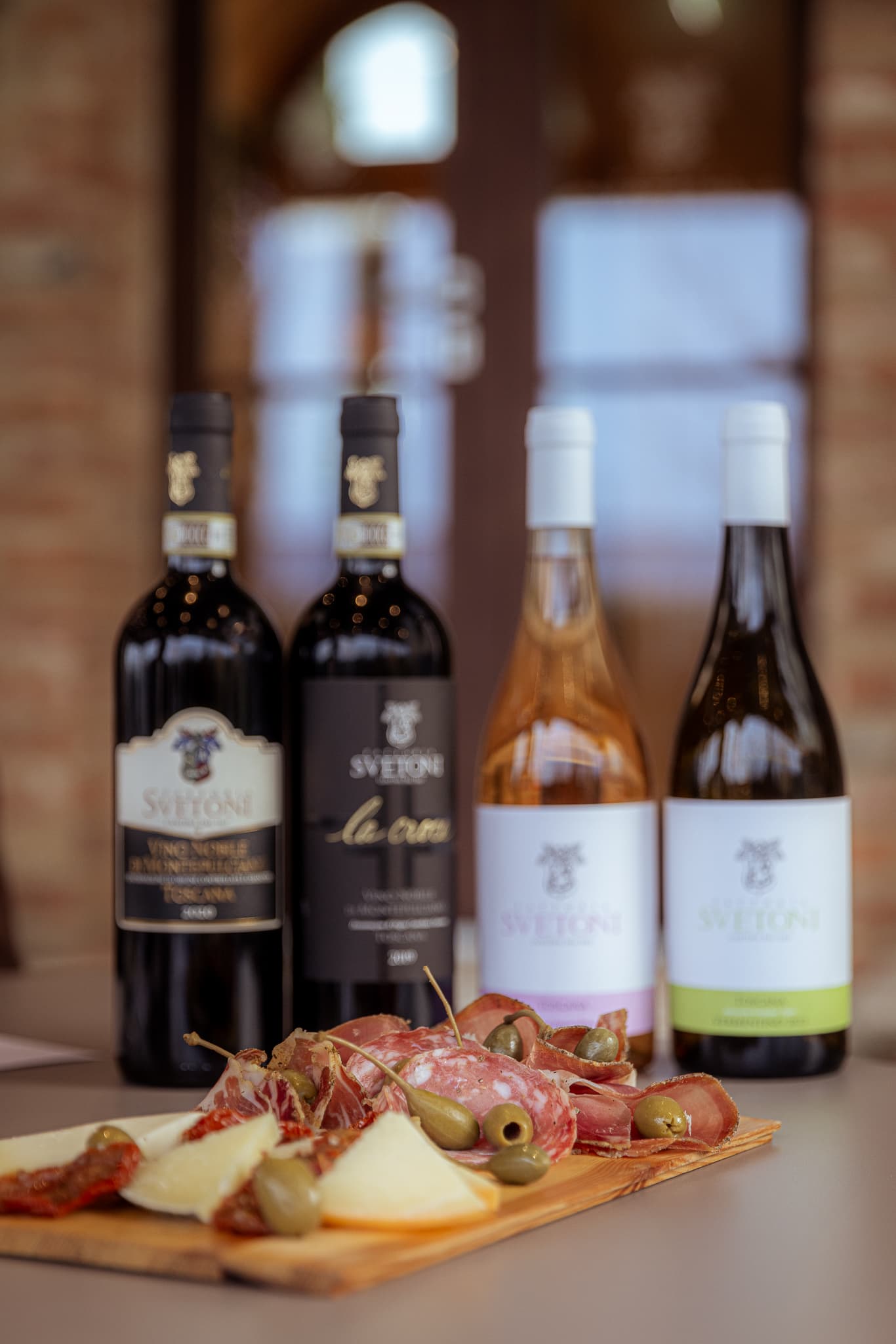 Montepulciano: Cata de vinos con embutidos típicos toscanos foto 4