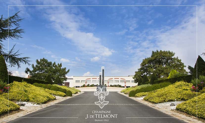 Il laboratorio dell'enologo di Champagne J. de Telmont
