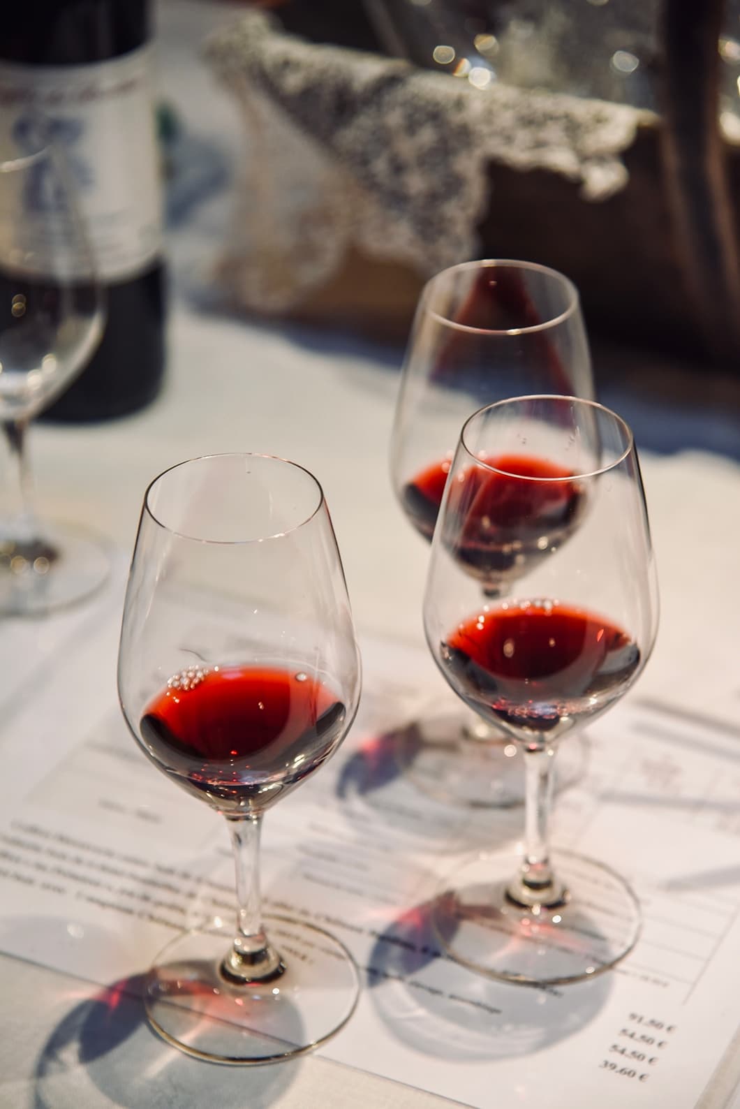 Degustação às cegas de vinhos no Château Bardins