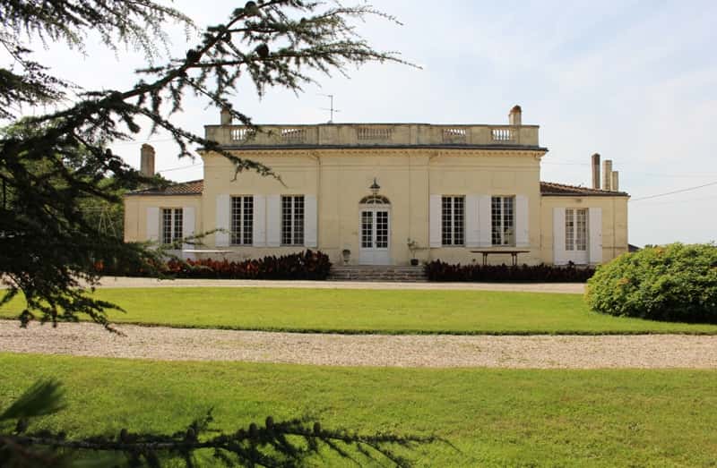 Château Les Chaumes: A Hidden Gem in Bordeaux