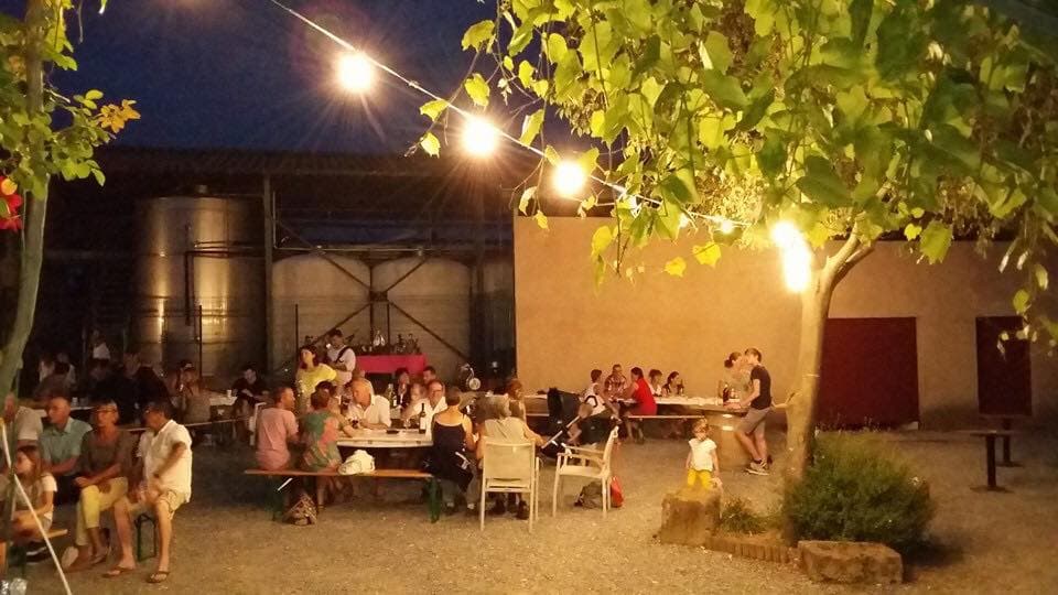 Noch nie dagewesene Tapas-Party bei Wein im Domaine Sainte Octime