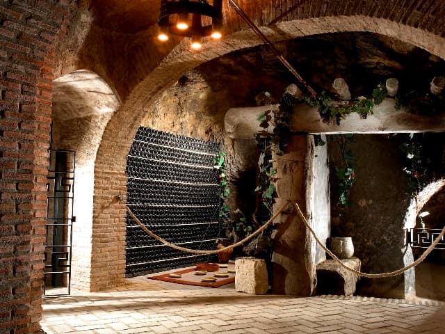 El Hilo de Ariadna Bodegas Yllera foto 1