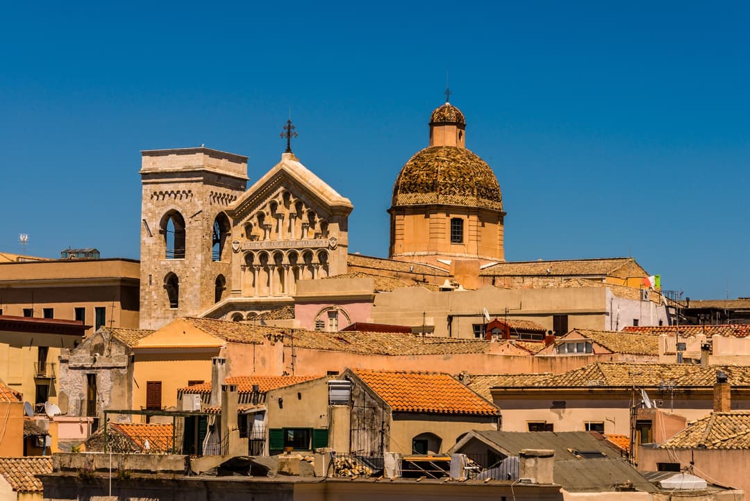 Blick auf Cagliari, die Hauptstadt Sardiniens, Italien