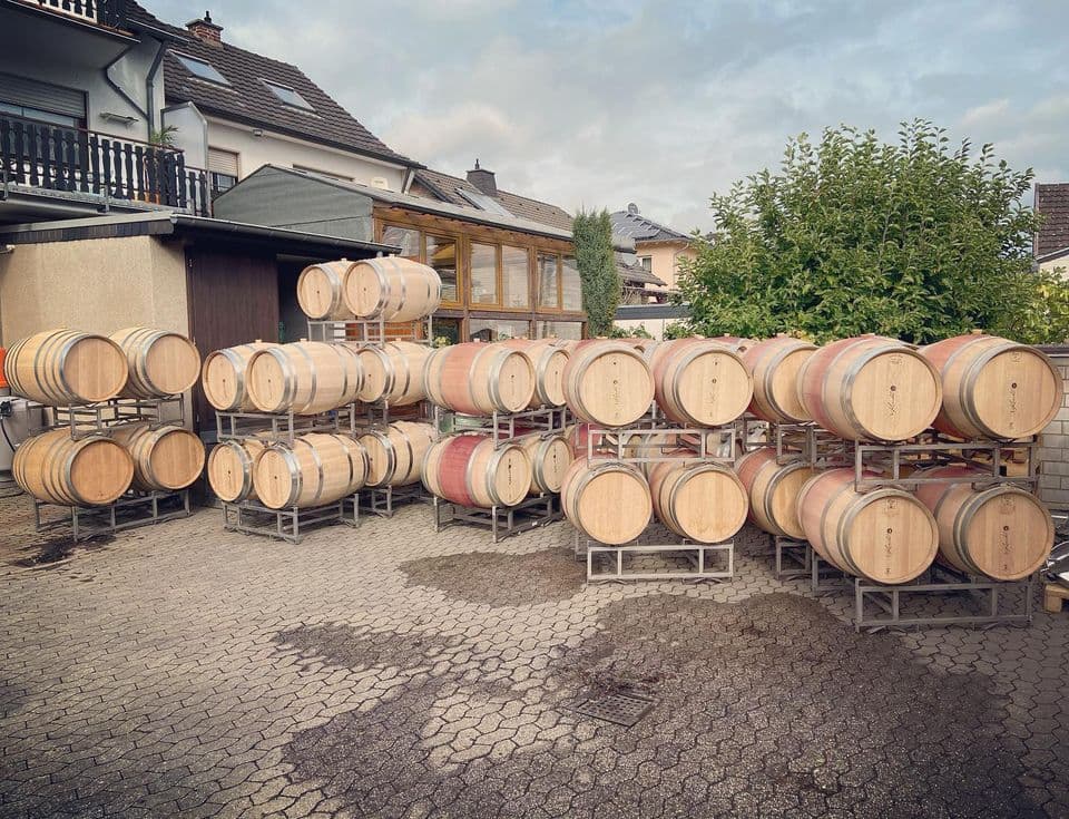 Weingut Kriechel: A Family Legacy in Ahr Valley foto 2
