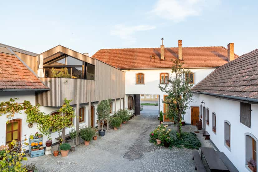 Weingut Alois Höllerer: A Legacy of Fine Wines