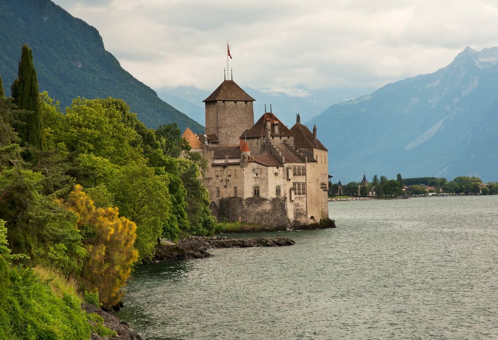 Vy över Chillon Castle, Genèves vinregion, Schweiz