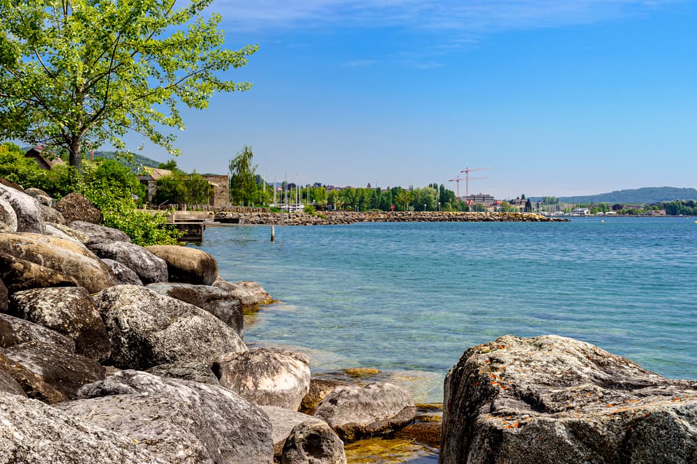 Lake Neuchatel, Neuchatels vinregion, Schweiz