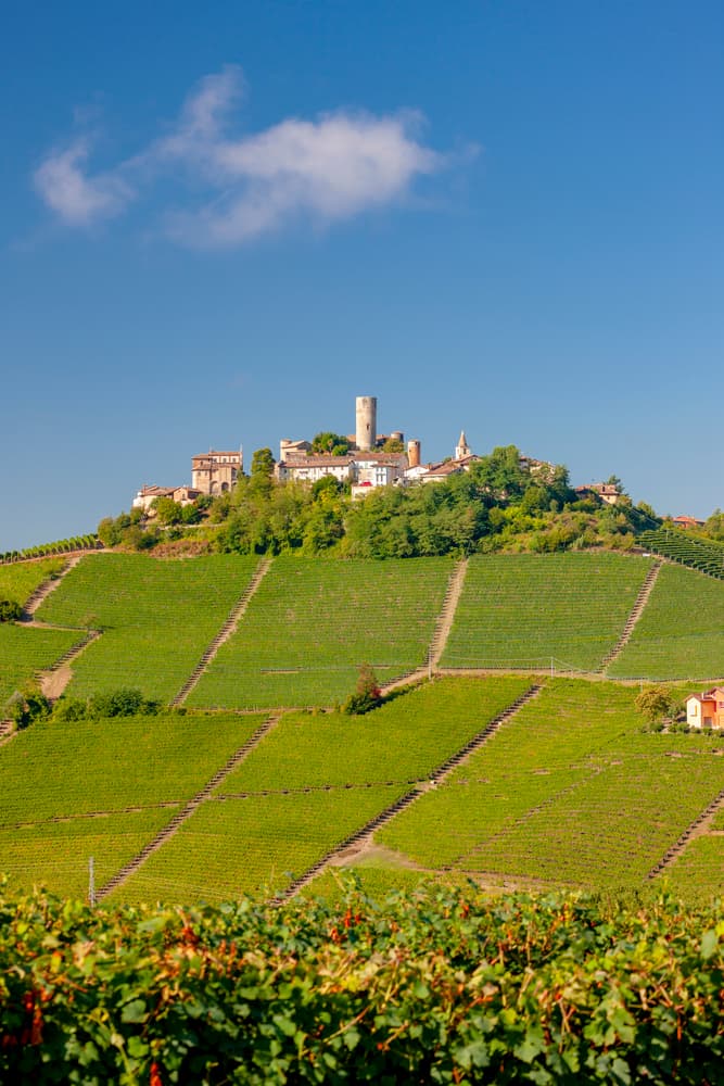 Castigllione_Barolo_piedmont