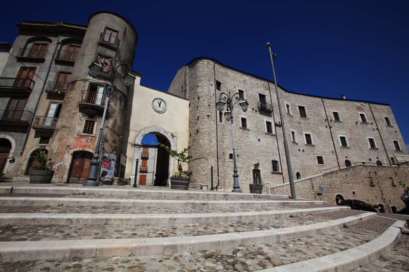 Contrade Di Taurasi di Enza e Antonella Lonardo