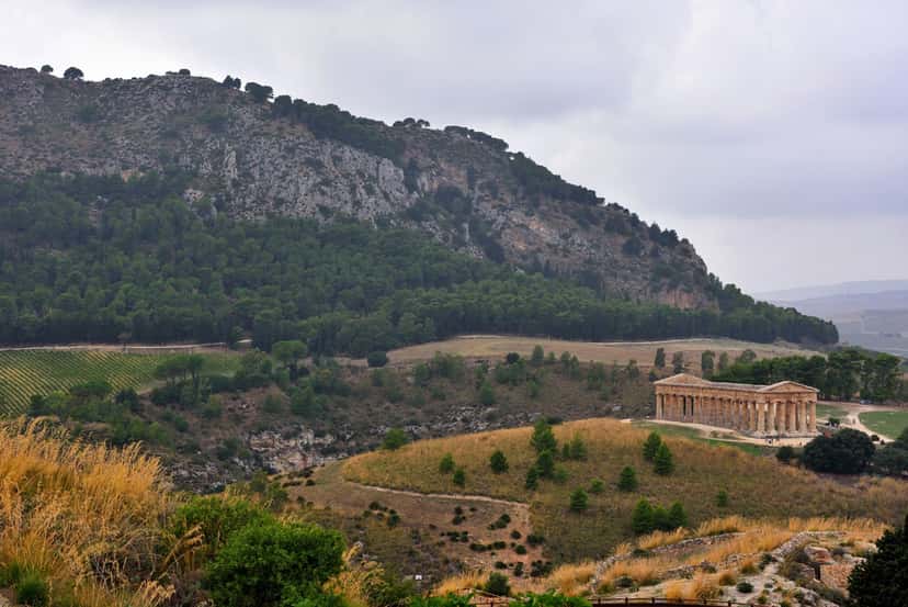 Savor Sicilian Wines from Fresh Whites to Sweet Finish