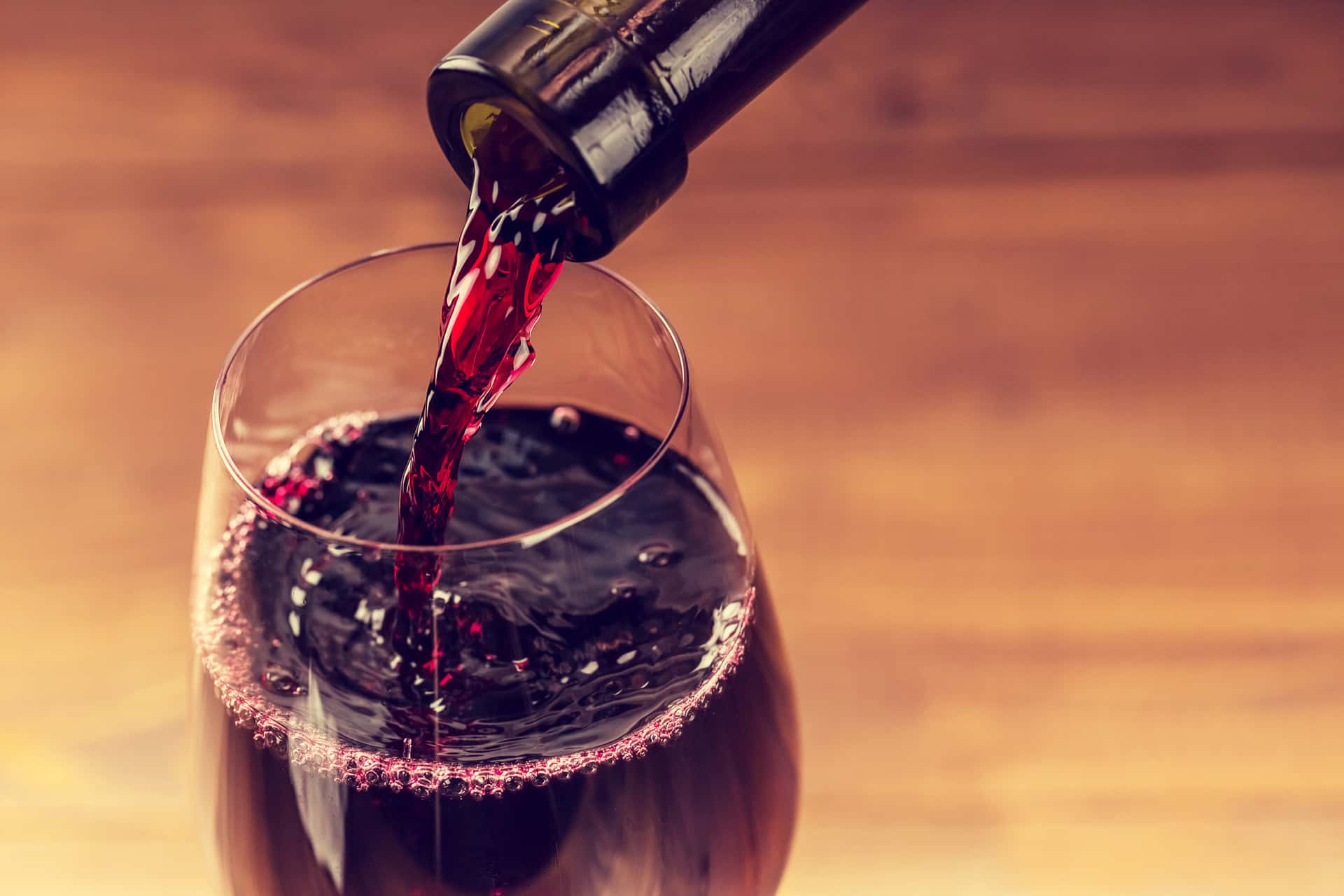 Los 10 mejores destinos de vino tinto para visitar en 2024