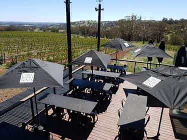 Weinprobe im Cargo Road Winery