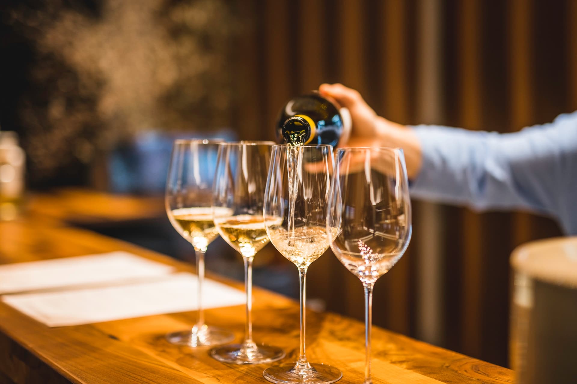 Cata clásica de vinos en la Bodega Ferdinand