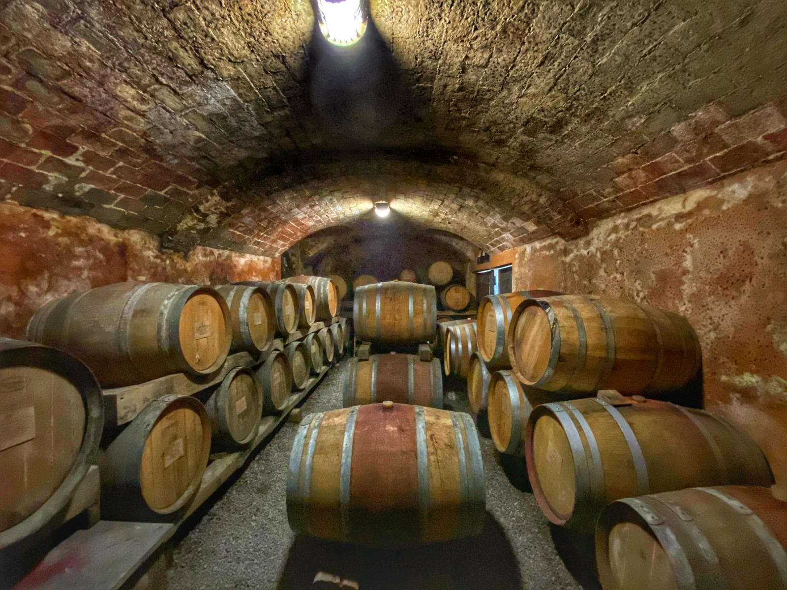 Asotom wines