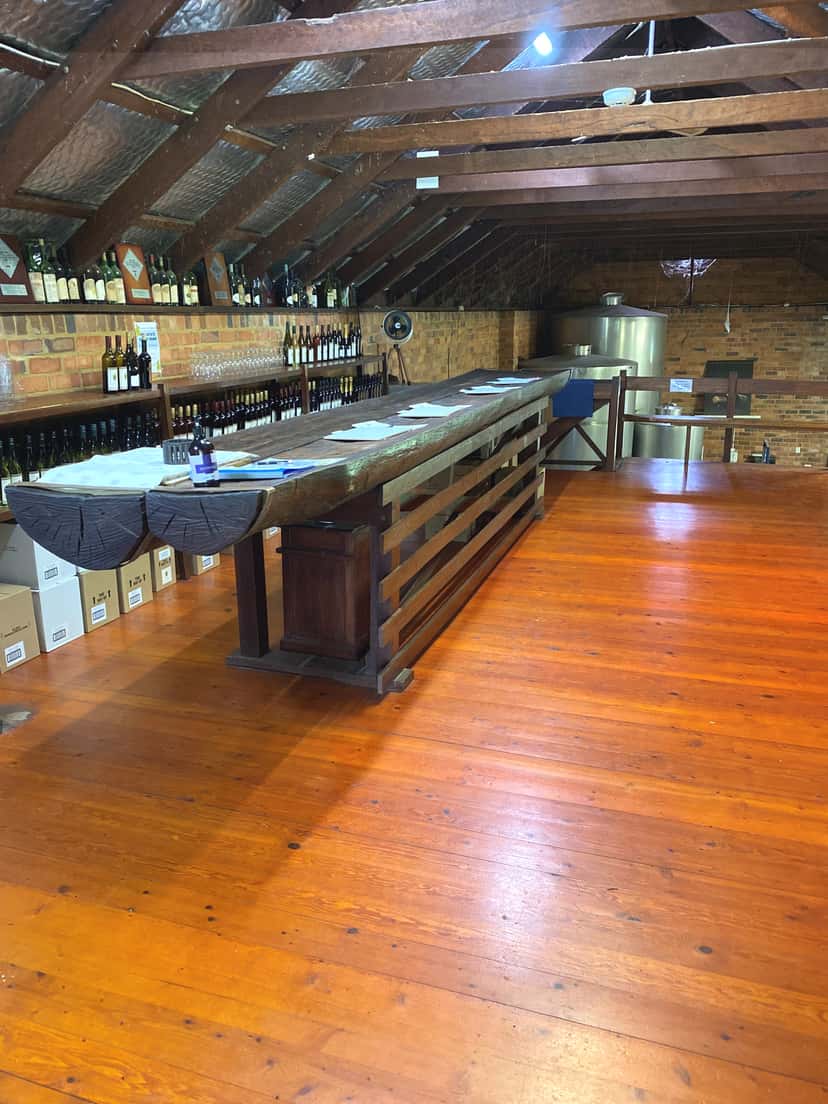 Weinprobe bei Peel Estates
