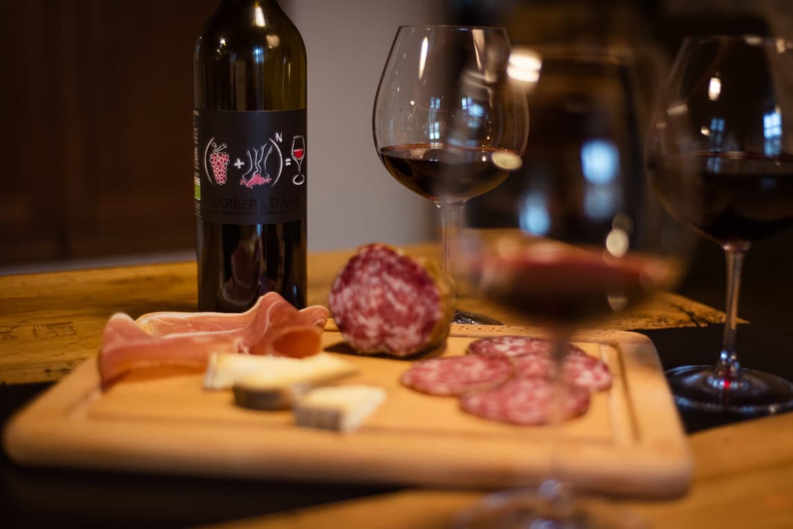 Paseo por la granja, merienda y vinos felices