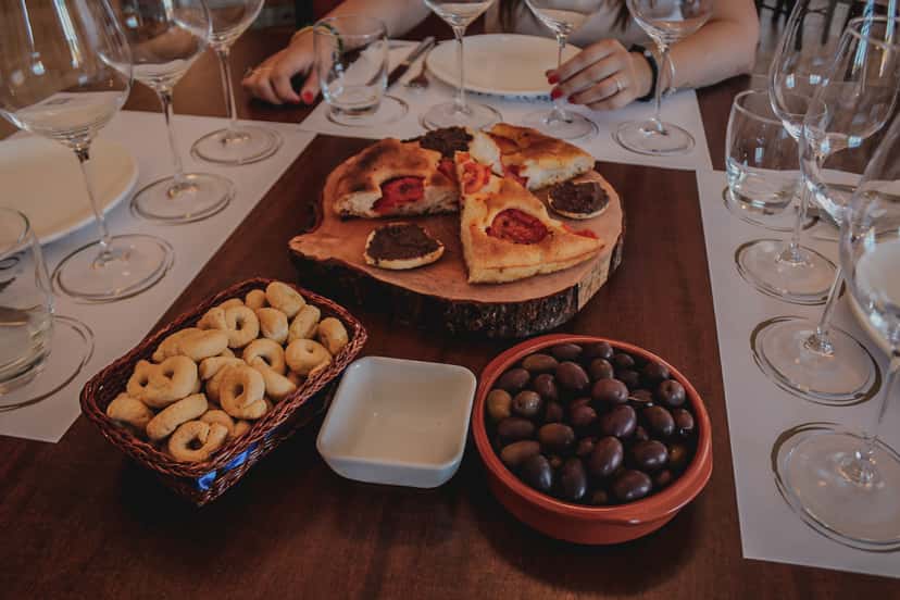 Tour pela vinícola e degustação de vinhos clássicos na Tenute Girolamo no Vale de Itria