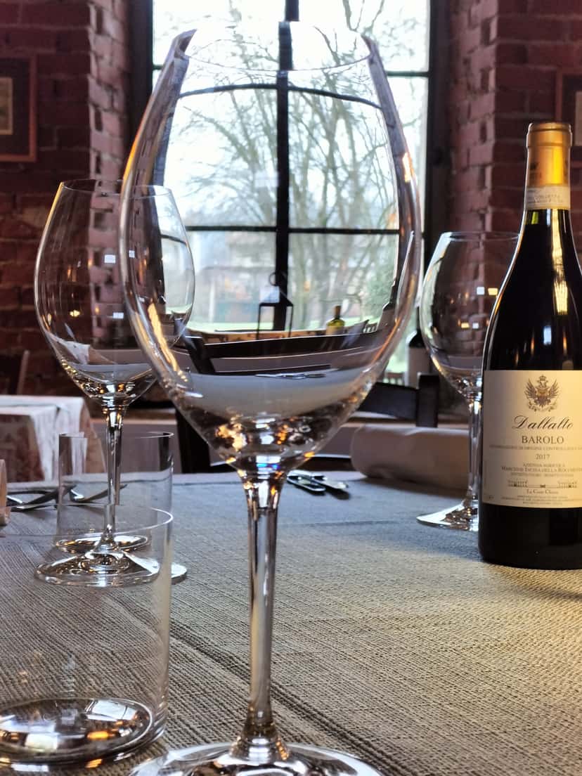 Visita della cantina e degustazione di vini durante la cena con menù degustazione