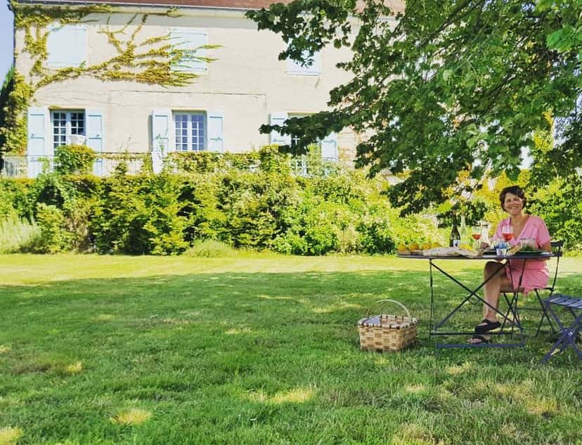 Conviviality Picnic In Vineyards