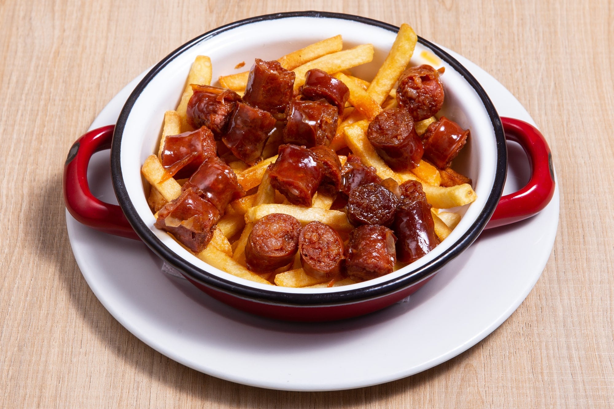 Rioja potatoes with spicy chorizo to be paired with Tinto de la Rioja