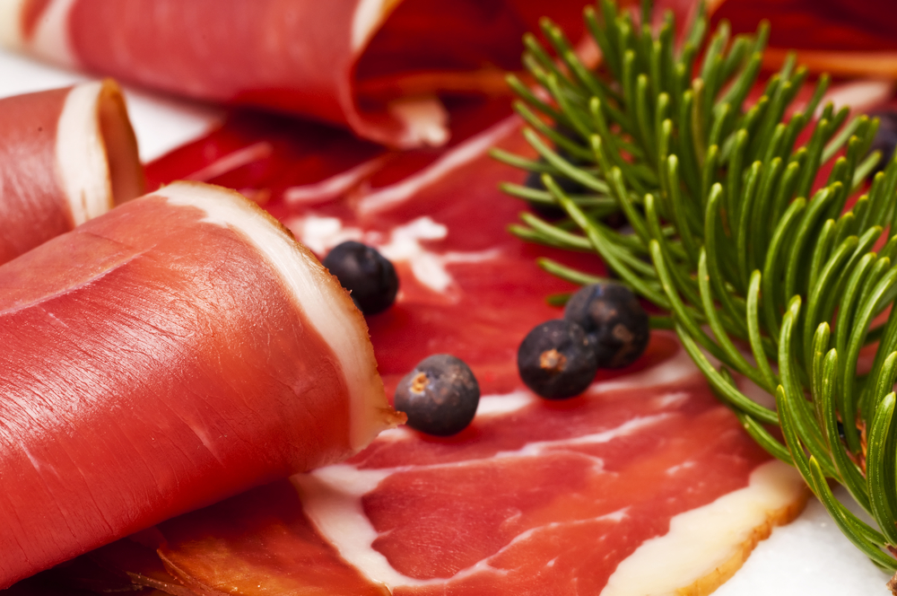 prosciutto affumicato della Foresta Nera da abbinare ai vini di Baden