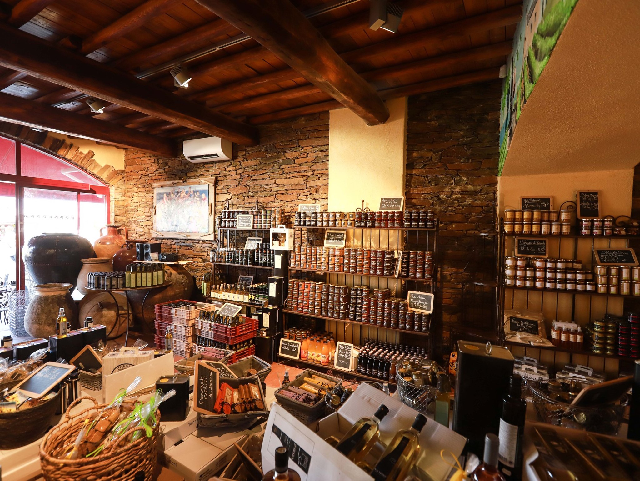 DOMAINE TERRA di CATONI-Winery shop