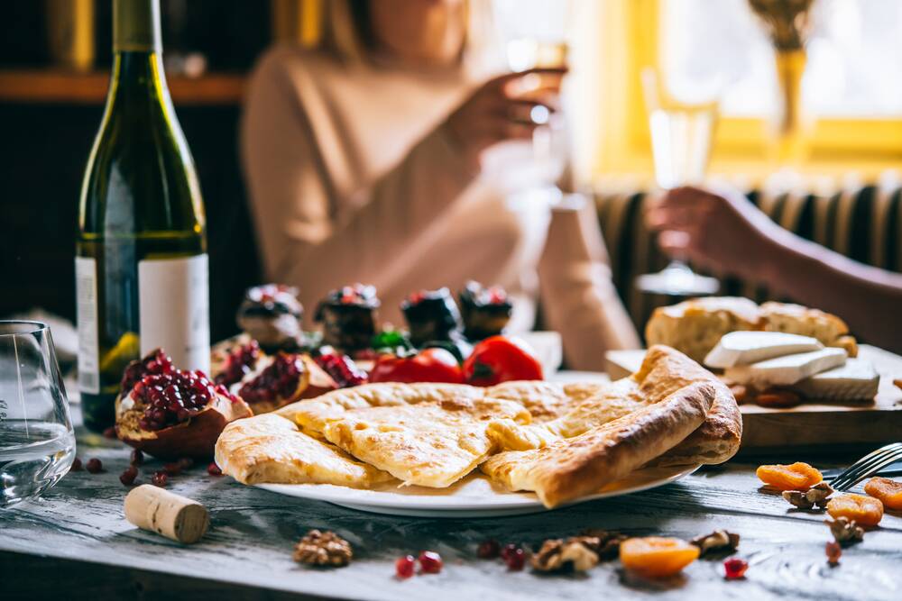 Cucina georgiana, Khachapuri da accompagnare con vino georgiano