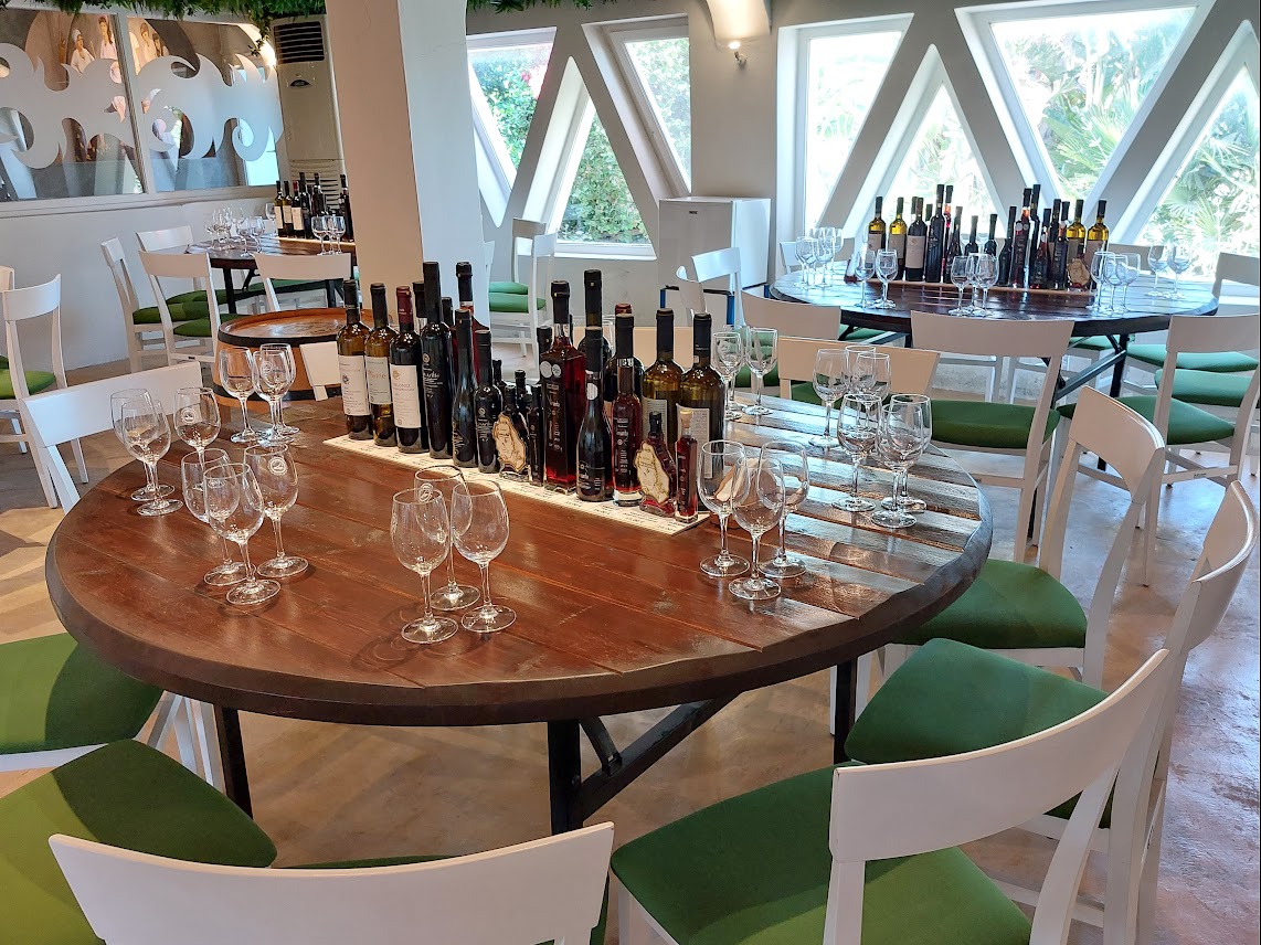Santorini wine tours - Guided Wine Tour in Aegean Islands | WineTourism.com